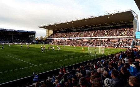 巴塞罗那与 巴塞罗那与